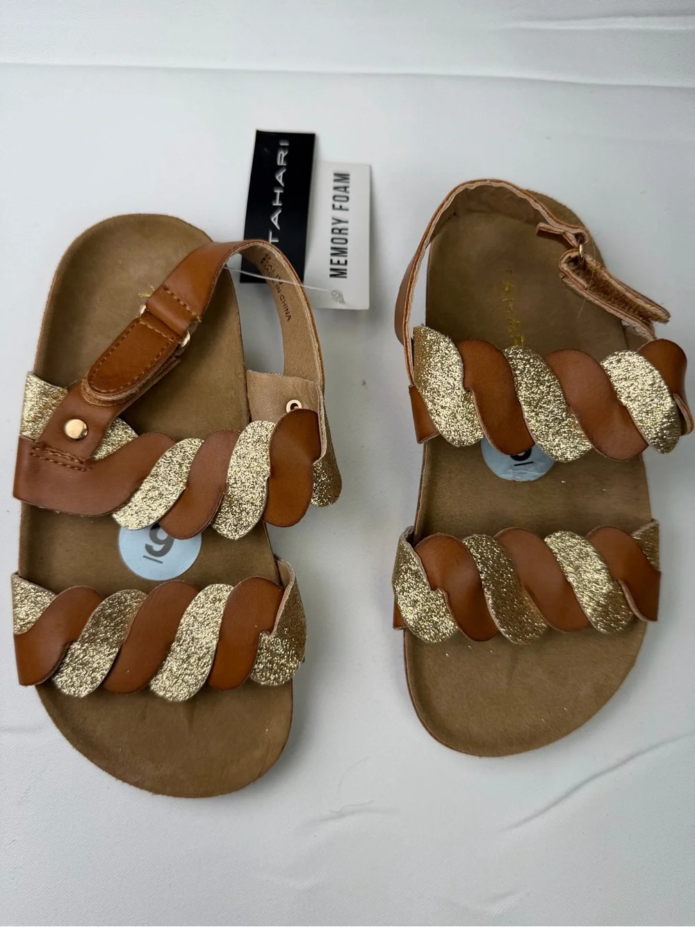 Tahari Girls  Brown & Gold Glitter Braided Sandals Memory Foam / NWT size 9